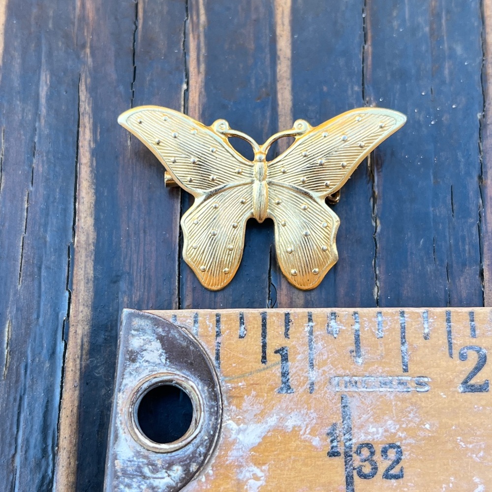 $5 Bundled 💘 Vintage Lightweight Butterfly Pin - Picture 4 of 4